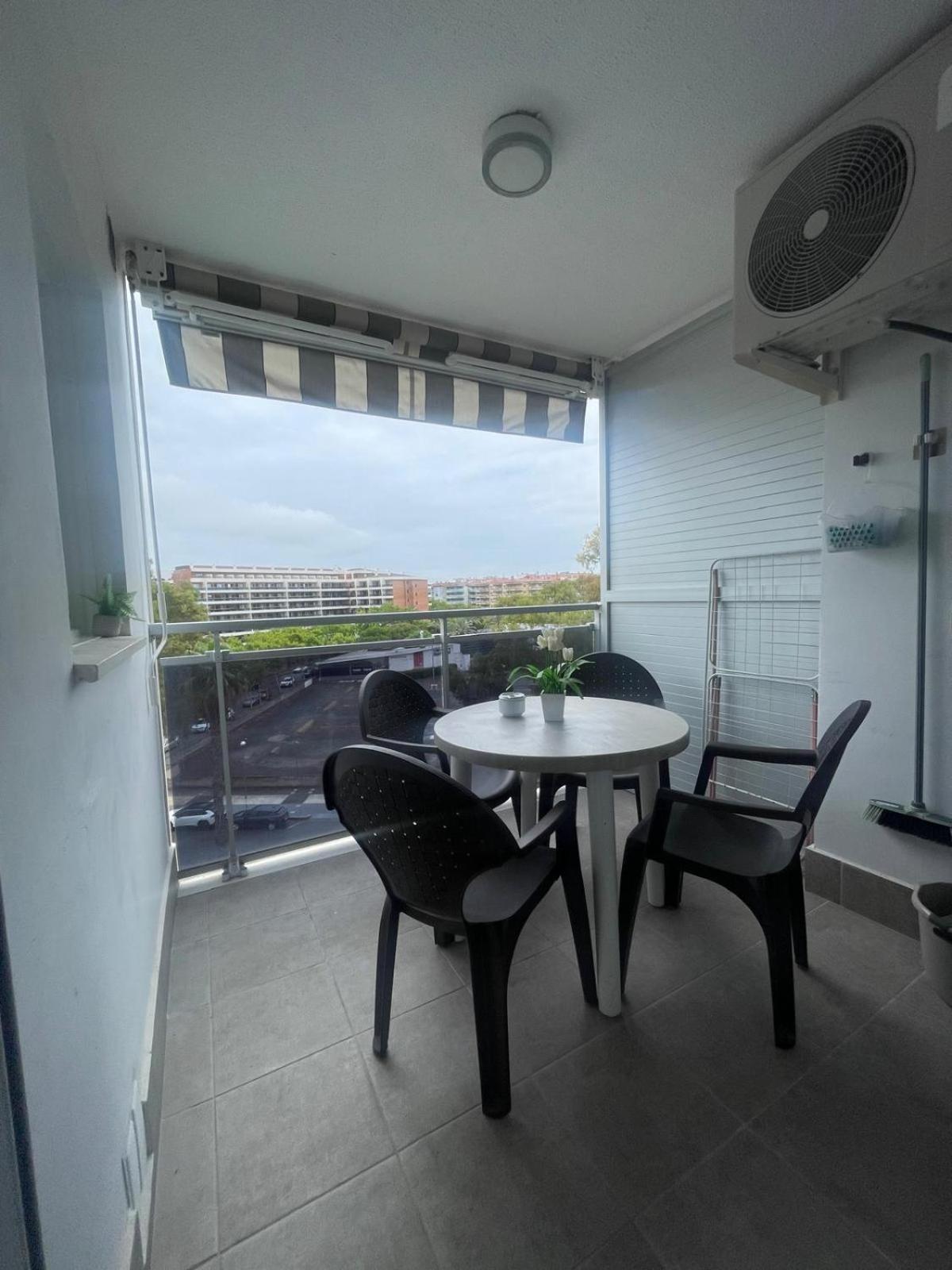 Danubio Port Aventura Apartment Salou Bagian luar foto